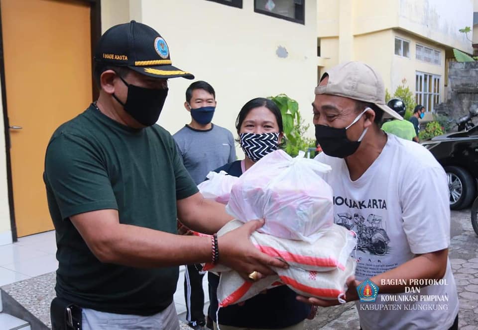 Mei_16_2020_bantuan_Wabup.jpg