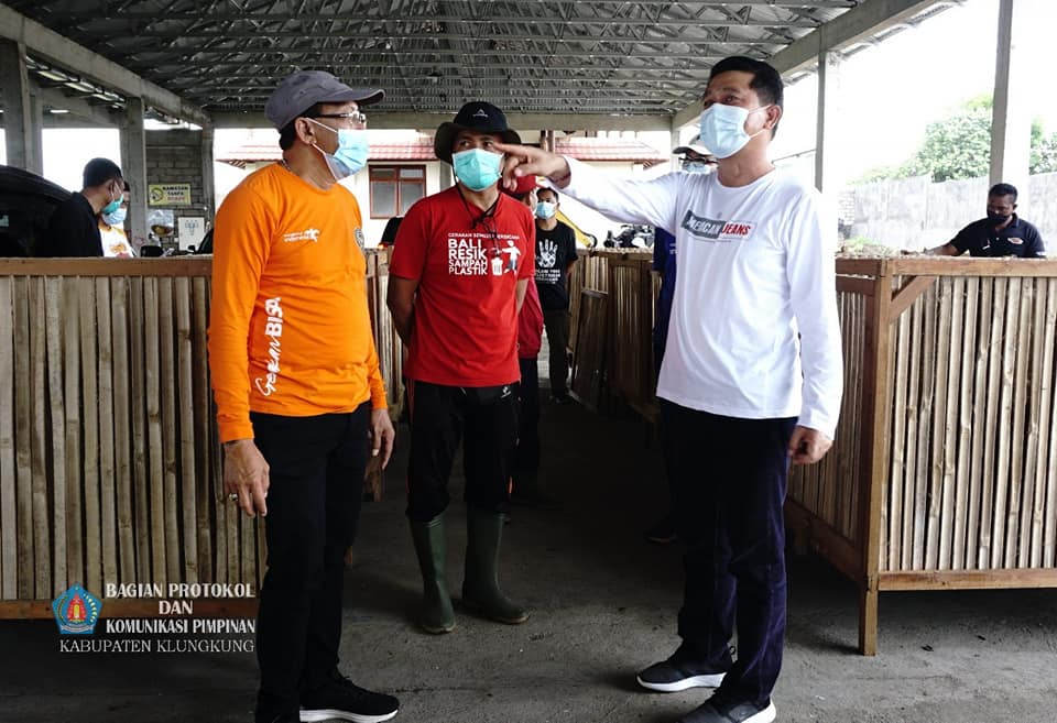 bupati_klk_di_toss.jpg