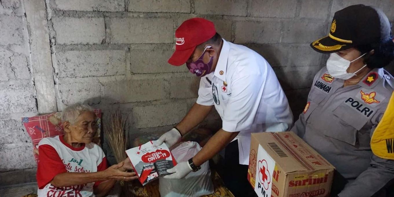 Wabup Kasta Serahkan Bantuan PMI