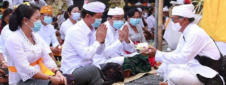 Ngusaba Jagat Pura Agung Kentel Gumi dan Pura Watu Klotok Nyejer Selama Tiga Hari
