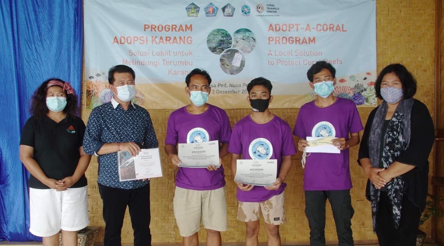 Lestarikan Alam Bawah Laut Nusa Penida, Bupati Suwirta Adopsi Karang di Desa Ped