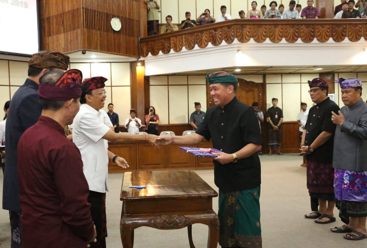 Penyerahan Daftar Isian Pelaksanaan Anggaran (DIPA) APBN Tahun Anggaran 2019