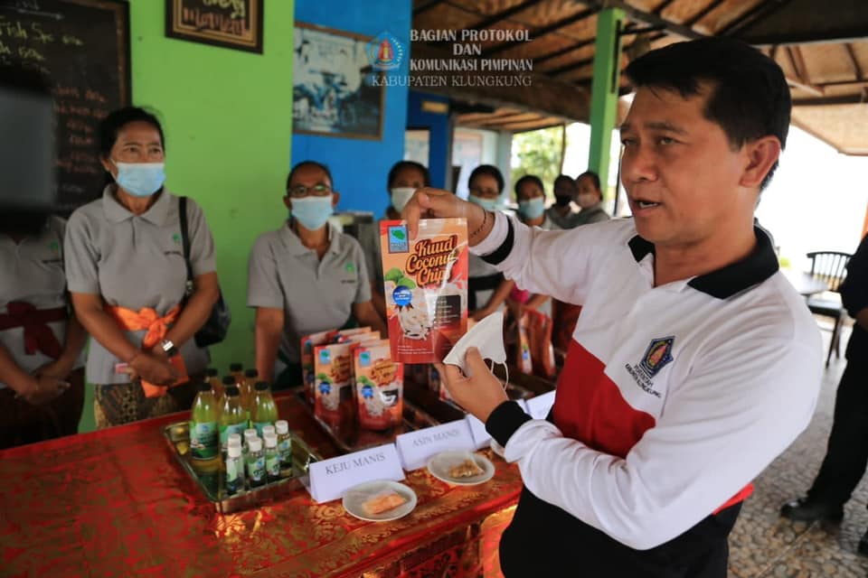 Sebelum Dilaunching, Bupati Suwirta Evaluasi Produk Oleh Oleh Produk Turunan Hasil Pertanian Asli Nu