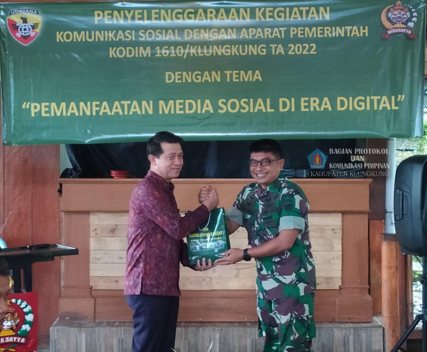 Bupati Suwirta Meminta Aparat Pemerintah Bijak Memanfaatkan Medsos dalam Berkomunikasi