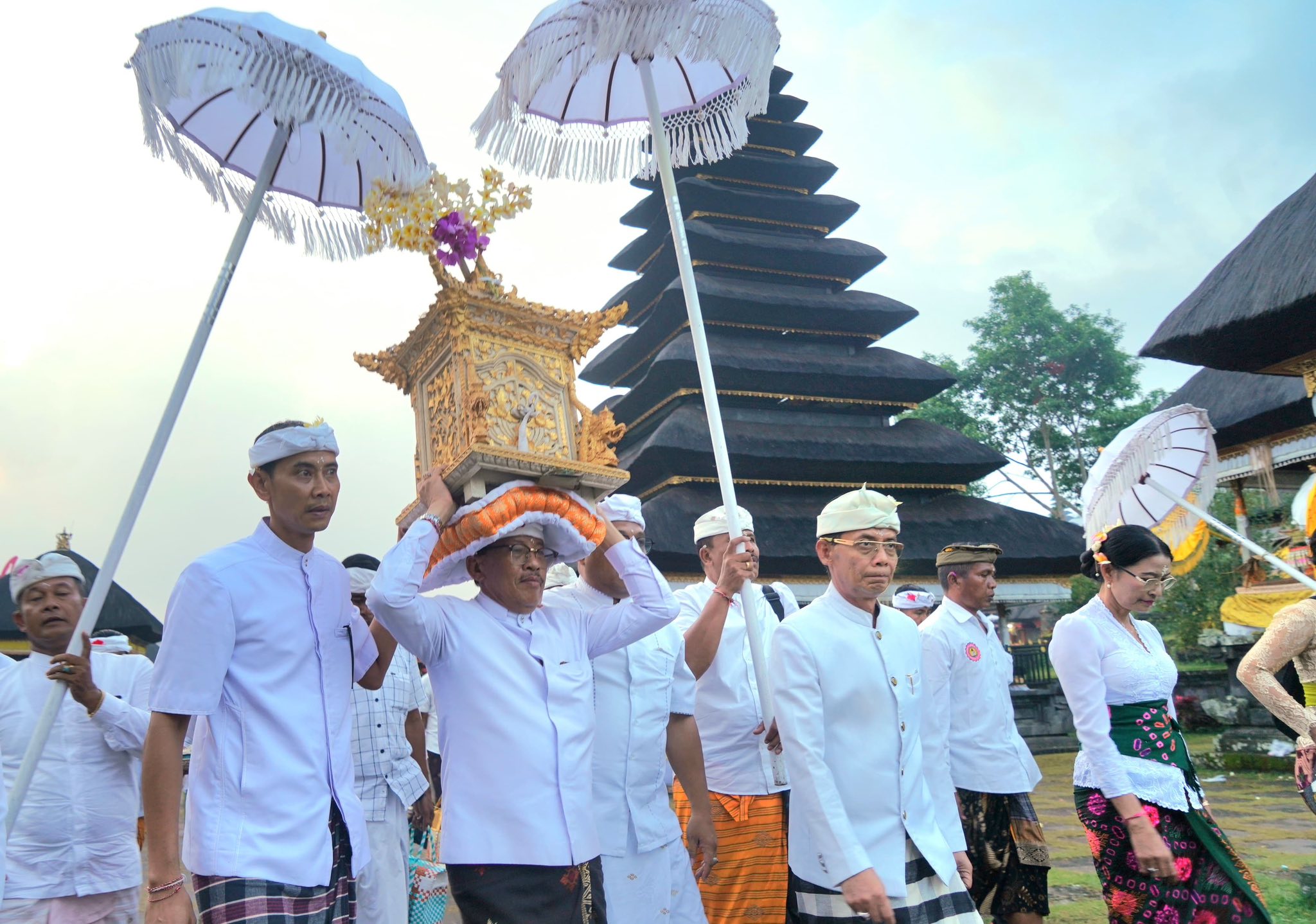 Pemkab Klungkung Muspayang Bakti Penyineban Batara Turun Kabeh Pura Agung Besakih
