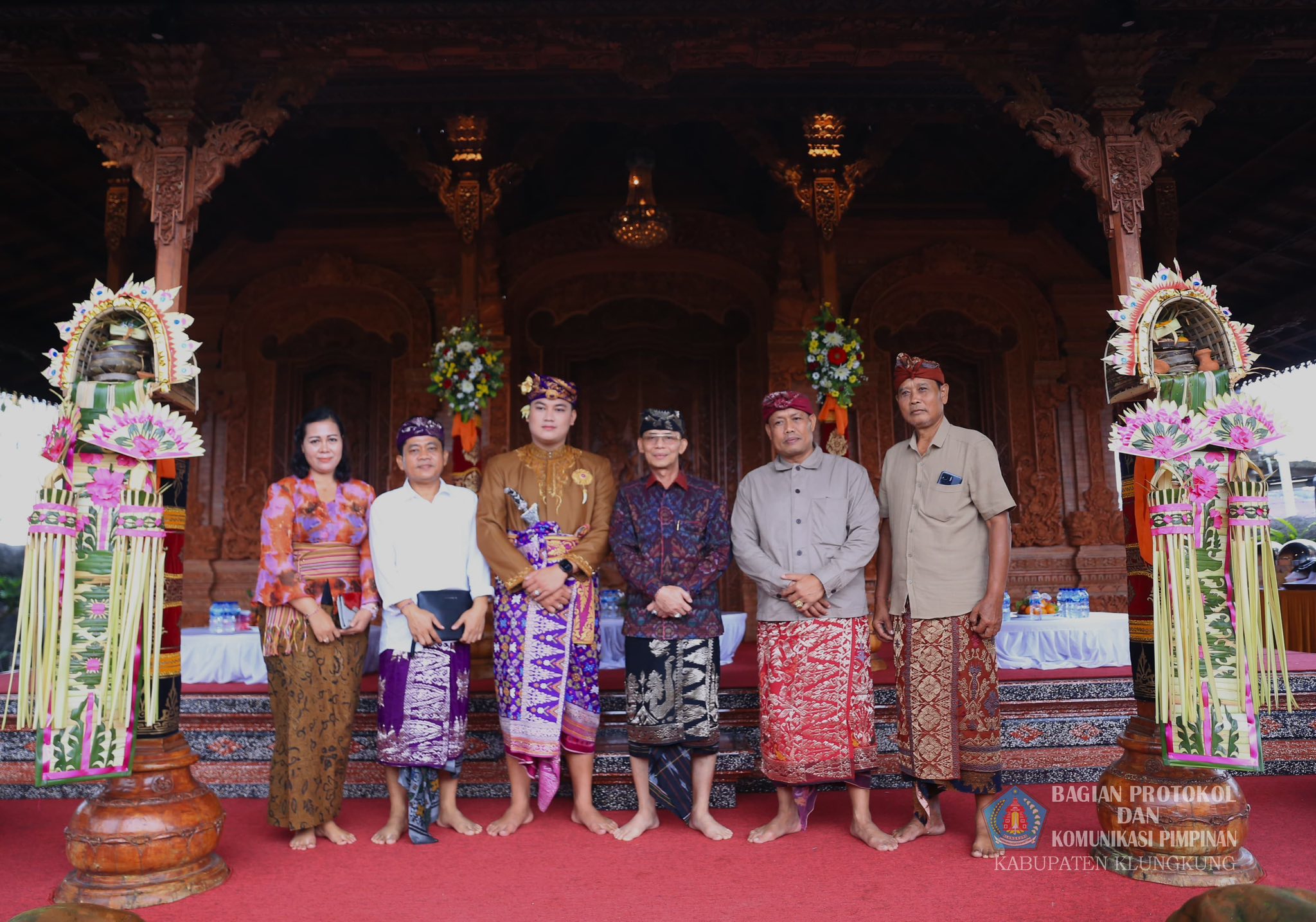 Bupati Klungkung I Made Satria menghadiri Undangan Pernikahan
