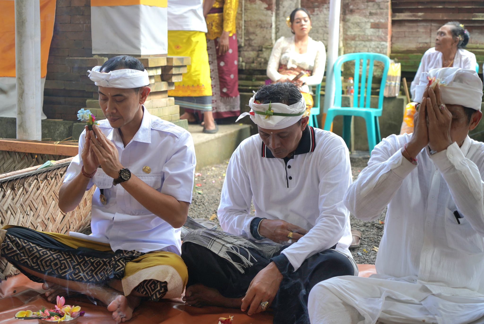 Wabup Tjok Surya Menghadiri Puncak Karya Ngenteg Linggih, Padudusan Alit, Mupuk Pedagingan lan Puja 