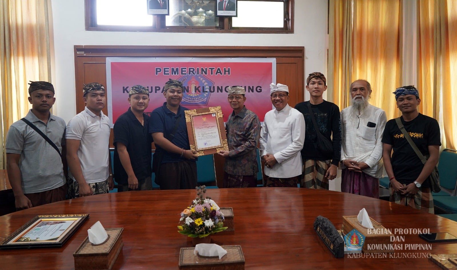 Bupati Satria Apresiasi Pemenang Lomba Barong Ket dan Taman Penasar