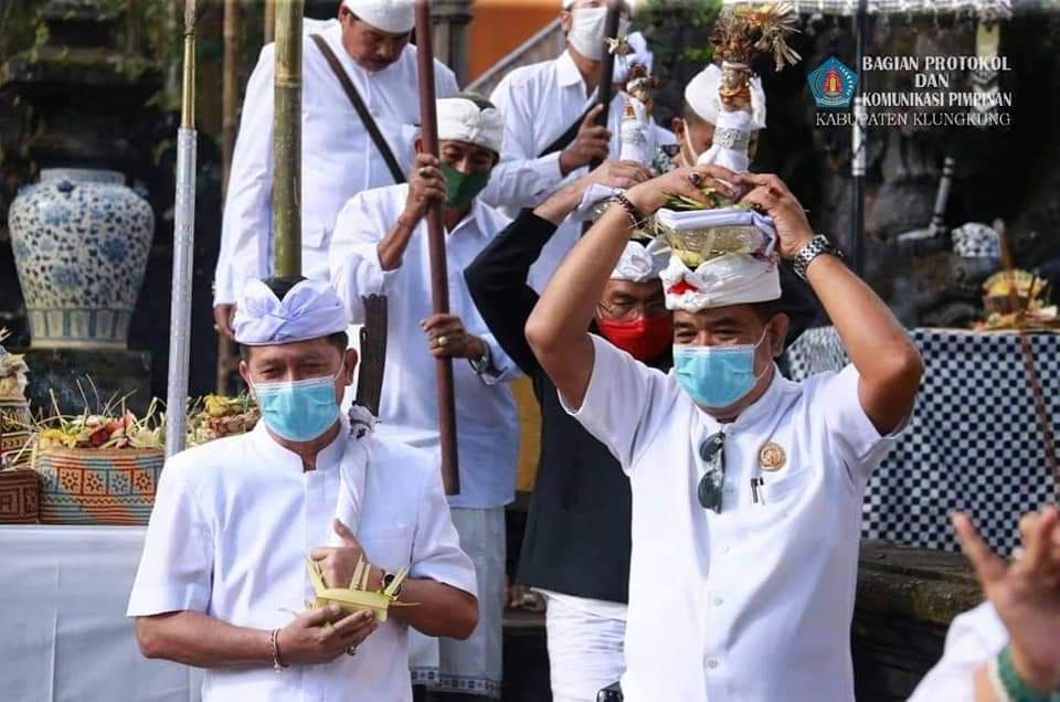 Nedunang Pralingga Ida Bhatara Pura Gelap, Karya Aci Pengenteg Jagat Berlangsung Sehari 
