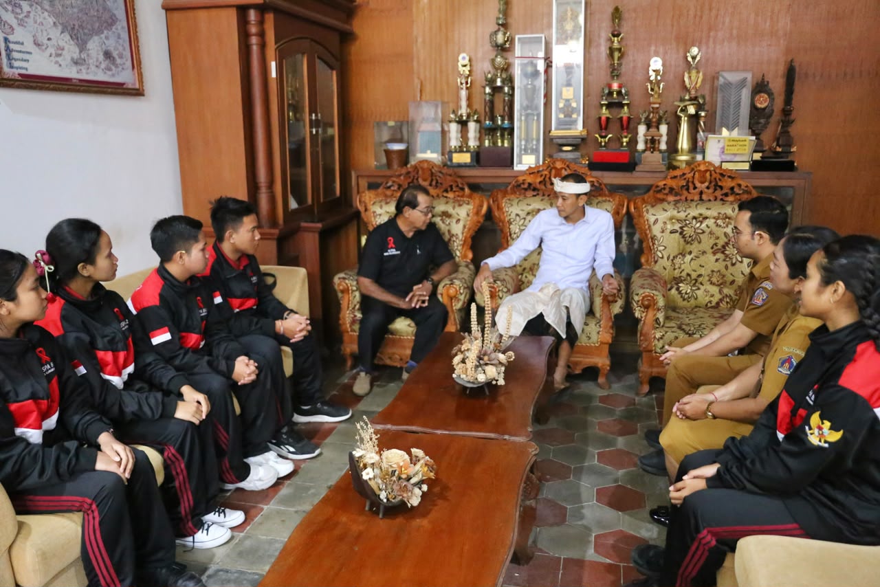 Wabup Tjok Surya Lepas Kontingen KSPAN Klungkung Menuju Temu Remaja KSPAN Provinsi Bali