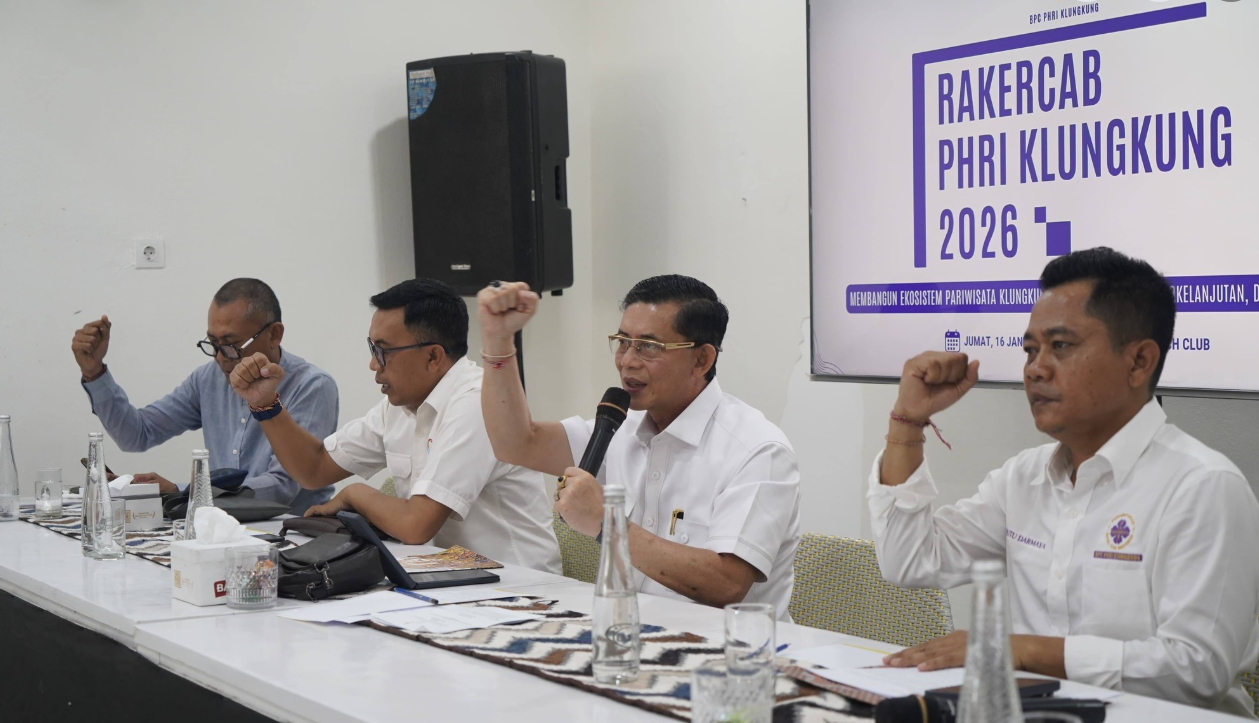 Bupati Klungkung Buka Rakercab II PHRI Klungkung 2026 di Nusa Penida