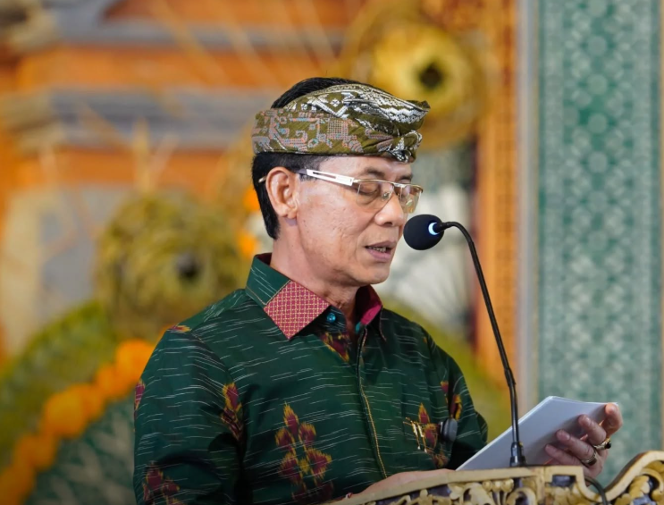 Bupati I Made Satria "perempuan sebagai pilar utama keluarga dan penggerak pembangunan daerah menuju Indonesia Emas 2045"