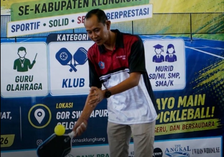 Pemkab Klungkung bersama IGORNAS menggelar Turnamen Pickleball di GOR Swecapura