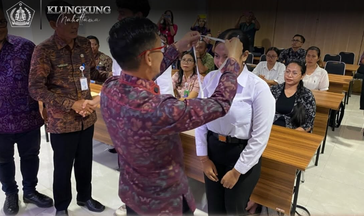 Bupati Klungkung, I Made Satria, resmi membuka Pelatihan Berbasis Kompetensi SPA dan Sertifikasi Calon Pekerja Migran Indonesia (CPMI) 2026