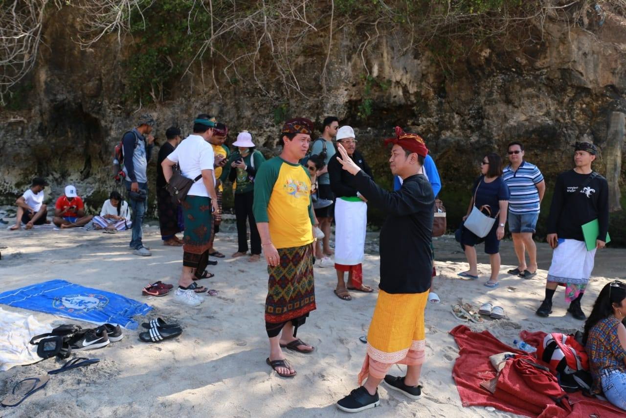 Bupati Suwirta menerima kunjungan Kemenko PMK RI