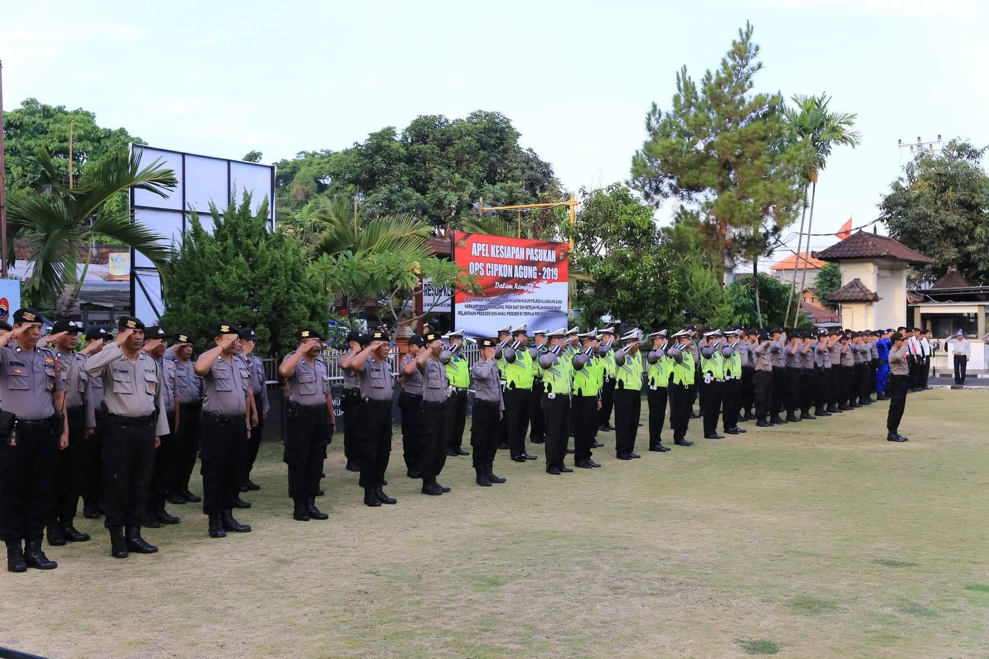 Bupati_Suwirta_Bersama_Kapolres_Sudana_Pimpin_Apel_Kesiapan_Pasukan_Ops_Cipkon_Agung_2019_2.jpg