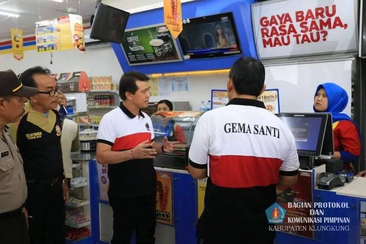 Sidak_Pasar_Modern_dan_Pasar_Tradisional,_Bupati_Suwirta_Libatkan_Multi_Tim_4.jpg